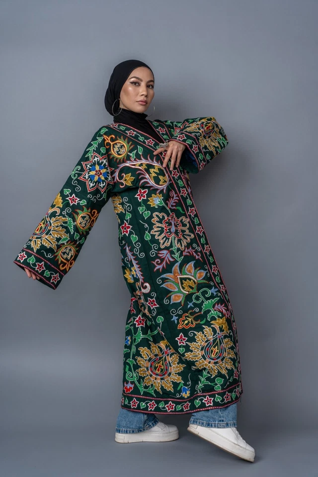 Bata Abrigo Chapan Kimono Suzani Bordada Seda Orgánica Uzbeka Hecha a Mano De Colección Foto 4 de 4