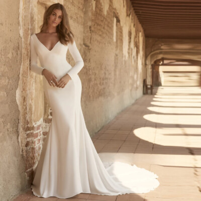 Elegant V-Neck Mermaid Wedding Dresses Long Sleeve Backless Buttons Bridal  Gowns