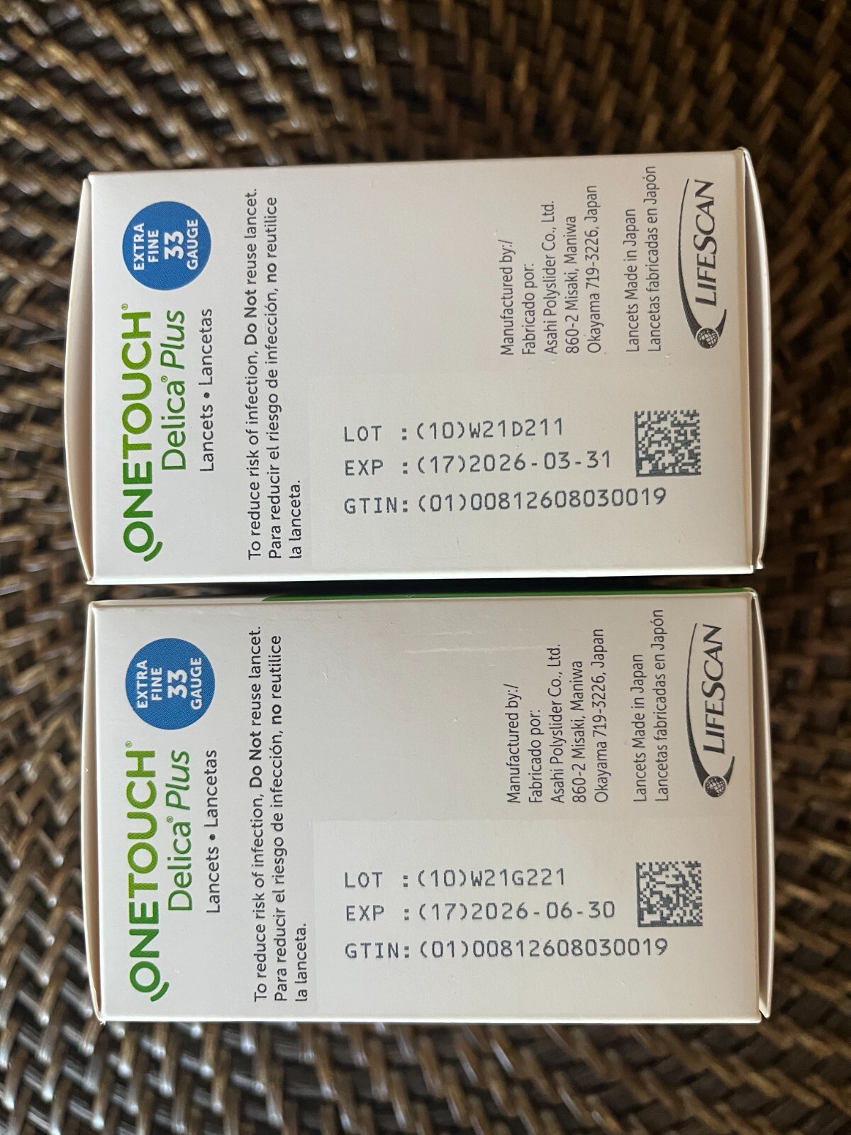 2 BOXESOF 100 ONE TOUCH DELICA PLUS LANCETS EXTRA FINE 33 GAUGE EXP