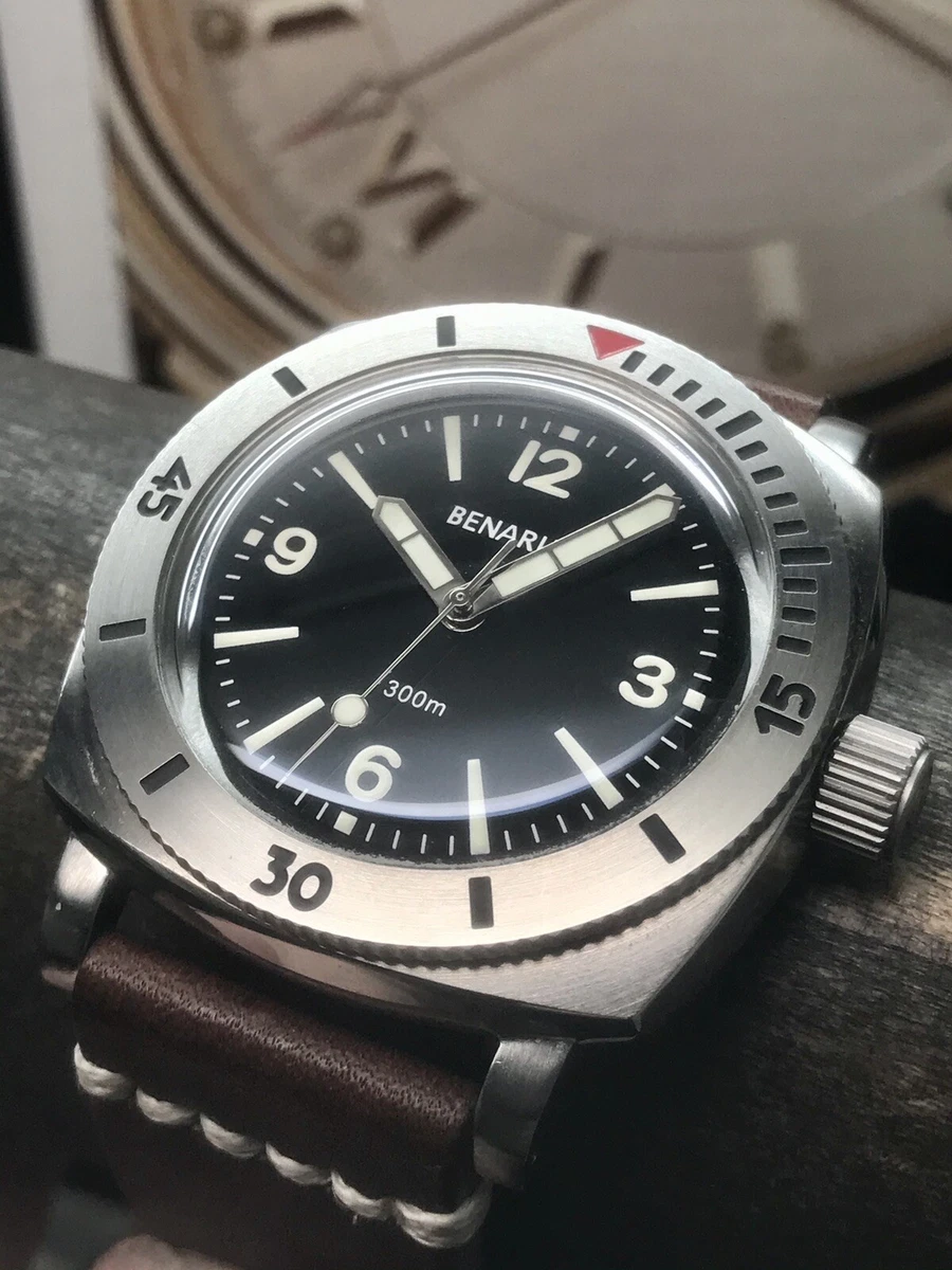 Benarus Moray 300m Diver Automatic 42mm Black Dial Stainless Steel