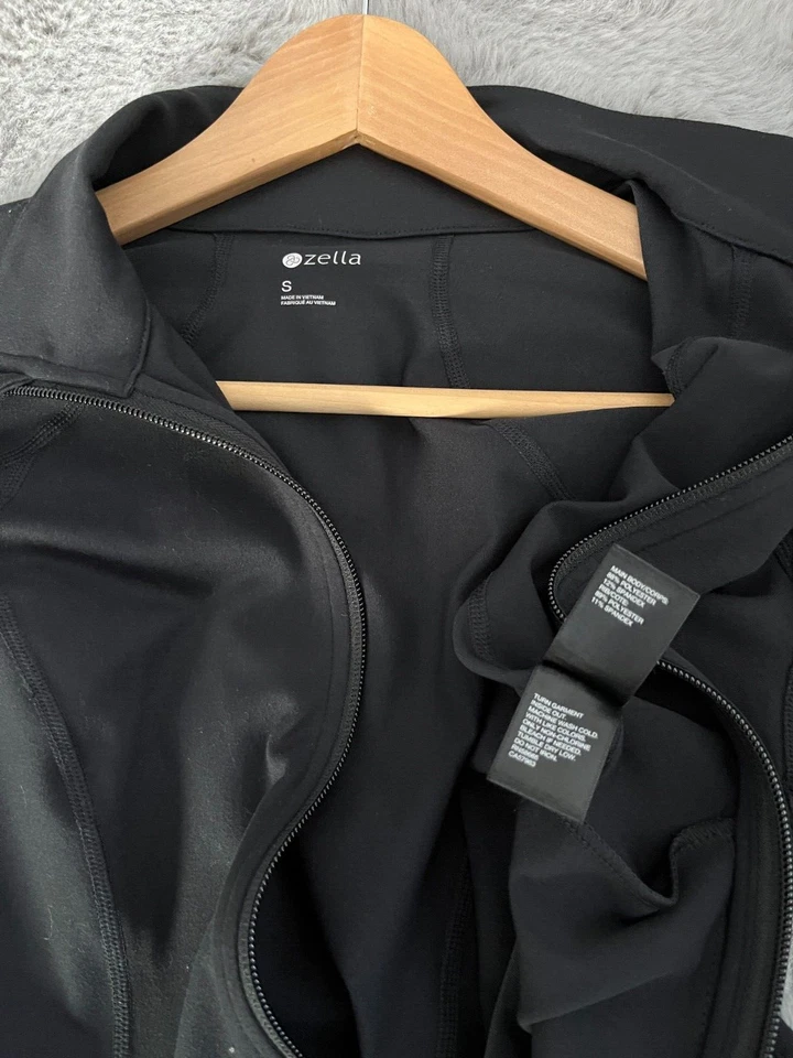 ZELLA Live In Black Zip Up Jacket Size S PreOwned - Image 3 of 4