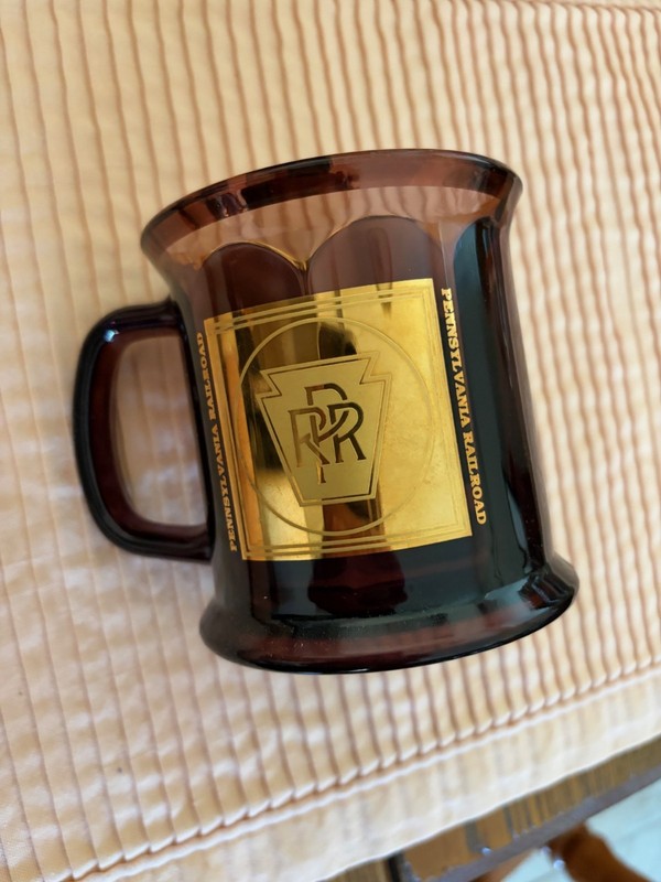 Vintage Pennsylvania Rail Road Coffee Mug Red Glass With Gold Logo And Gold Trim