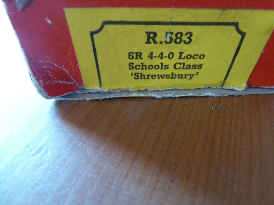 Hornby R583 4-4-0 SR Scools Class “SHREWSBURY” Southern Railway ...