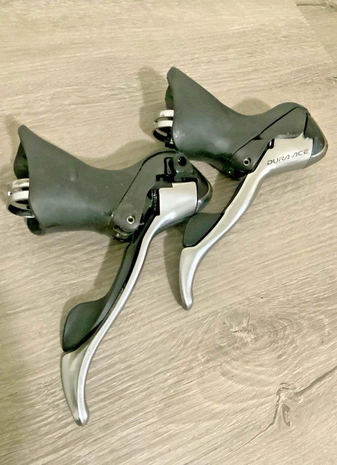 SHIMANO DURA ACE BRAKE / SHIFTER SET 2 X 10 SPEED MODEL 7800 - Image 4 of 4