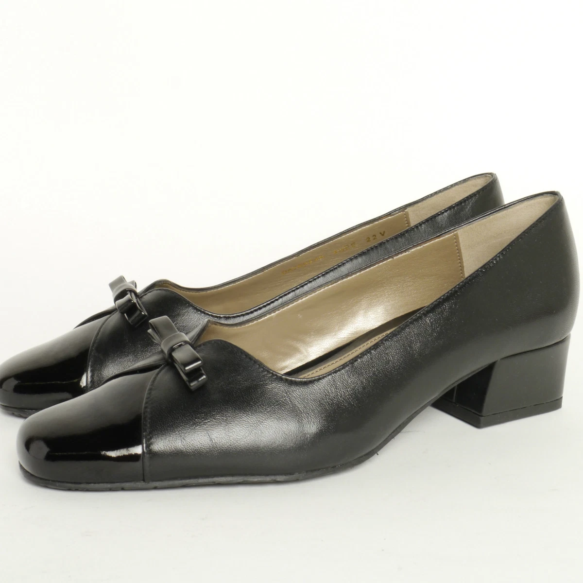 Van dal shoes e fitting 2025