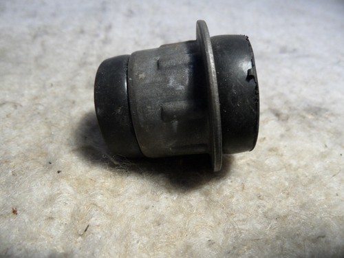 unbenutzte originale Querlenkerbuchse oben für Lada 2101