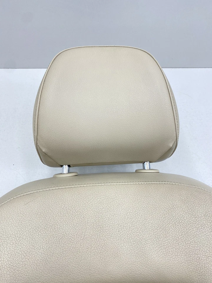 2009-2010 AUDI Q5 - Front Right Upper SEAT Backrest Cushion Assembly OEM - Image 4 of 4