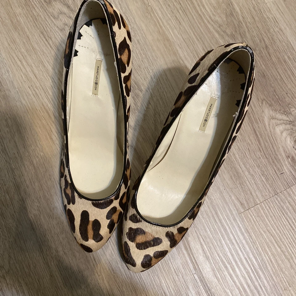 Zapatos de salón Max Studio para mujer talla 8 de cuero fino con estampado de leopardo zapatos tacones piel de vaca Foto 2 de 4