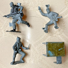 Strombecker Toy Soldiers Metal Figure Set with Map Table  2 Others