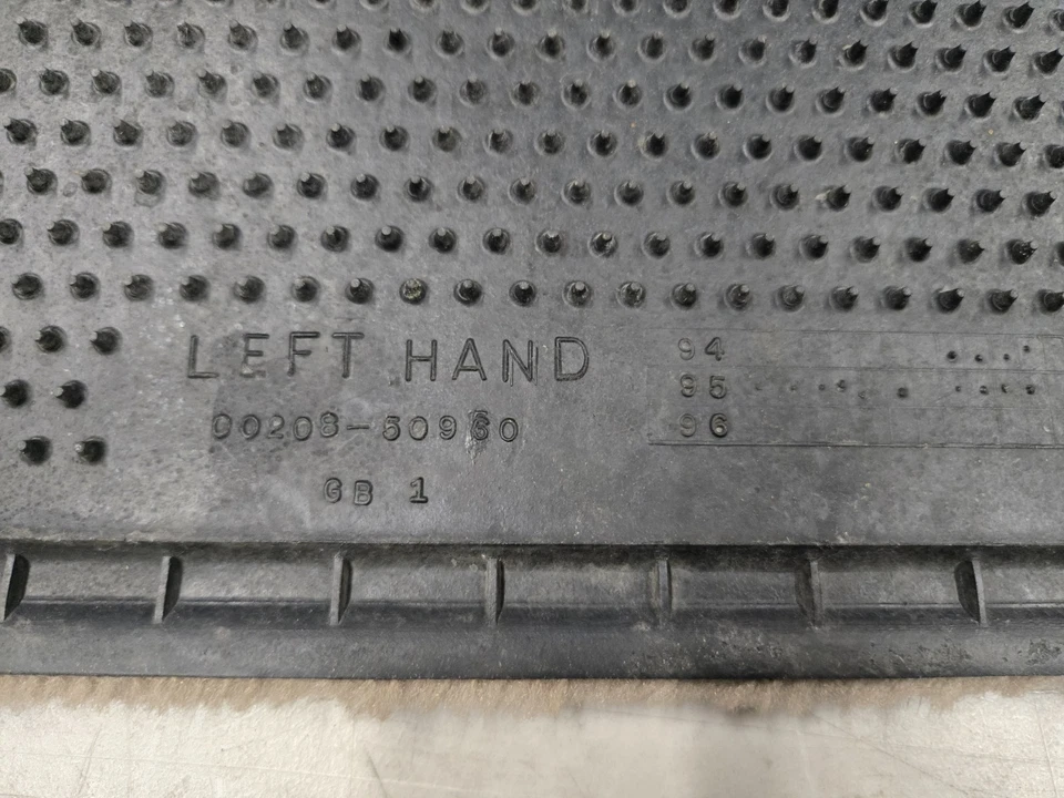 1990-2000 Lexus LS400 FRONT And REAR Carpet Mats Ser TAUPE OEM - Изображение 3 из 4