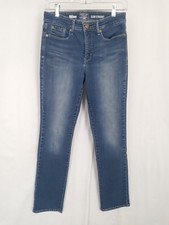 Signature Levis Strauss Womens Size 8M Jeans Totally Shaping Straight Slimming