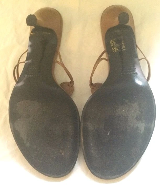 Hollywould Tan Leather Thong Sandals 3" Heel Metal Coin Embellishments Sz 9 1/2 - Image 4 of 4