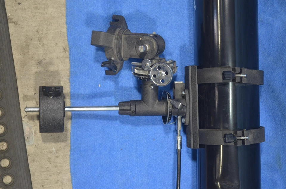 ORION SPACE PROBE 4.5 EQ EQUATORIAL REFLECTOR TELESCOPE AS PICTURED - Image 3 of 4