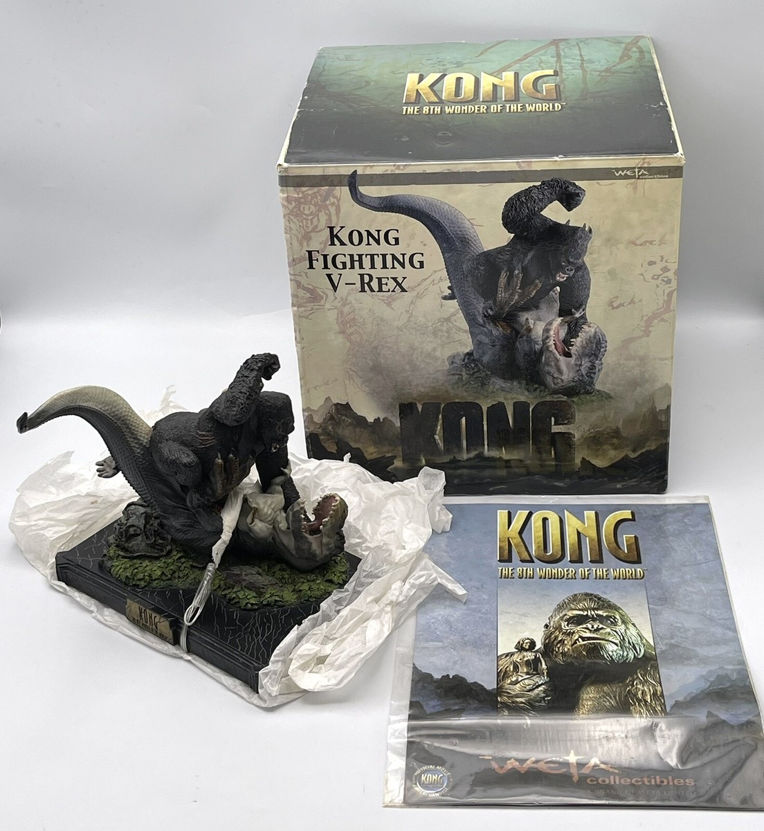 KING KONG FIGHTING V-REX MOVIE STATUE WETA NZ COLLECTIBLES for
