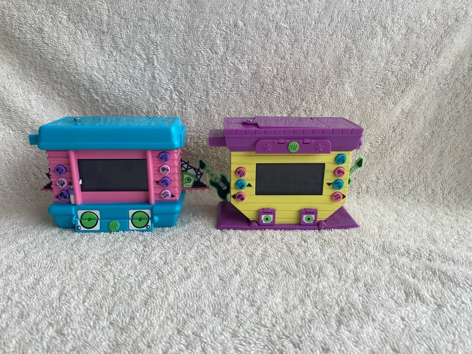 MATTEL 2006, PIXEL CHIX PETS ROCKIN' PUPPY HOUSES, VGC & WORKING - image 3 of 4