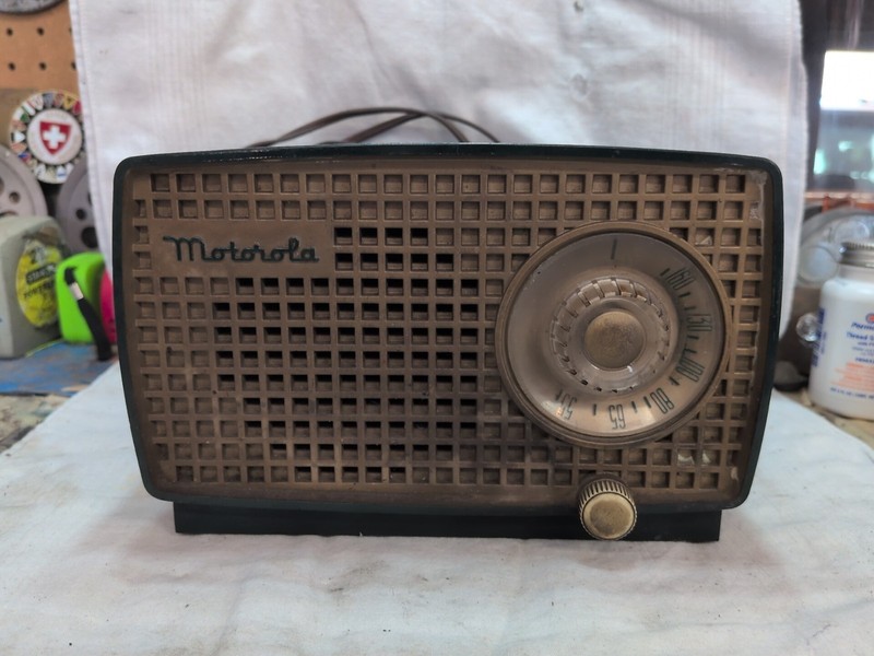 Vintage Motorola AM Vacuum Tube Dragster Radio Model 59R-1 Works Nice Shape