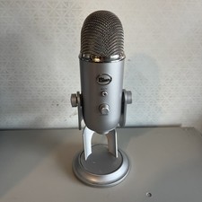 Blue Yeti USB Microphone with Original Box Logitech Podcast Streaming Gaming
