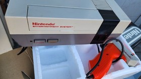 Nintendo Entertainment System Action Set (Console, Gun, Poster & Box Only)