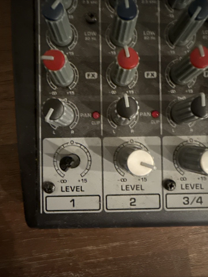 Behringer XENYX 802 Premium 8 Channel Audio Mixer 2 Bus Mixer NO Power Supply - Image 2 of 3