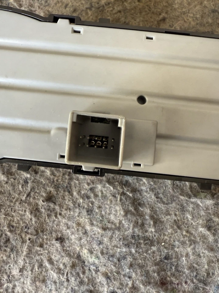 '14-'19 GMC SIERRA 1500 control de calefacción sin descongelación trasera OEM Foto 4 de 4