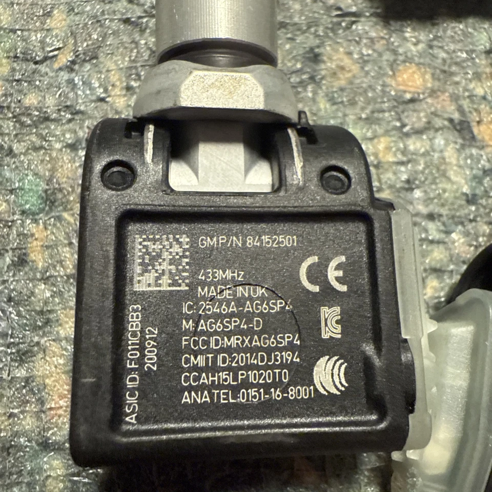 Set of 4 NEW Genuine GM Tire Pressure Sensors Kit 84152501 19-22 SILVERADO,CAD - Image 2 of 2