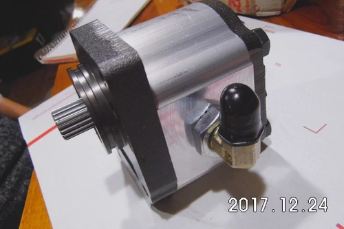 NEW OEM ZETOR HYDRAULIC PUMP 78.431.904