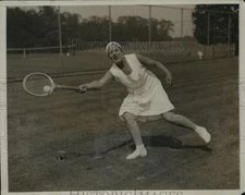 1933 Press Photo Betty Nuthall at Wightman Cup tennis practice in NY - net33717