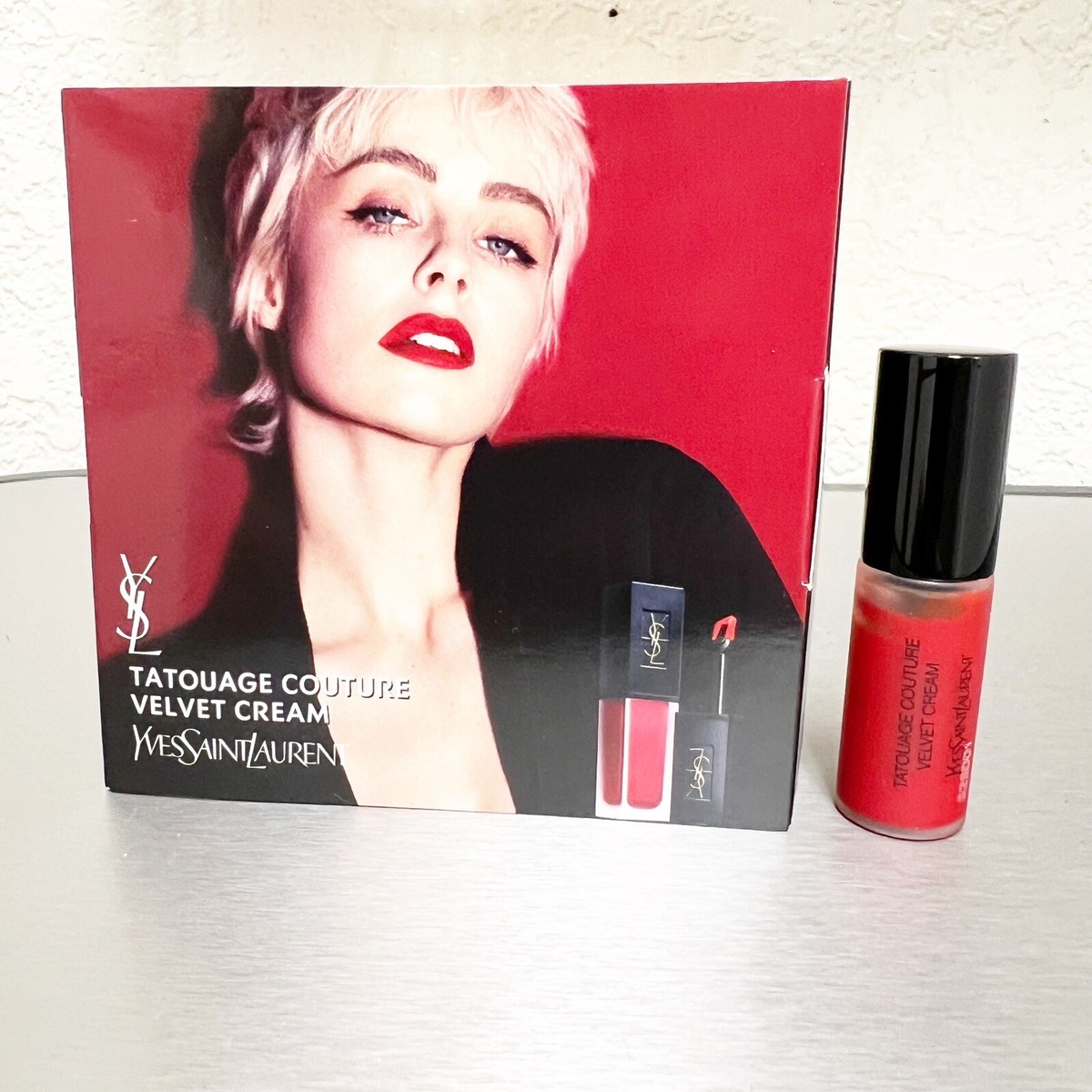YSL Yves Saint Laurent Tatouage Couture In #201 Rouge .3ml Travel