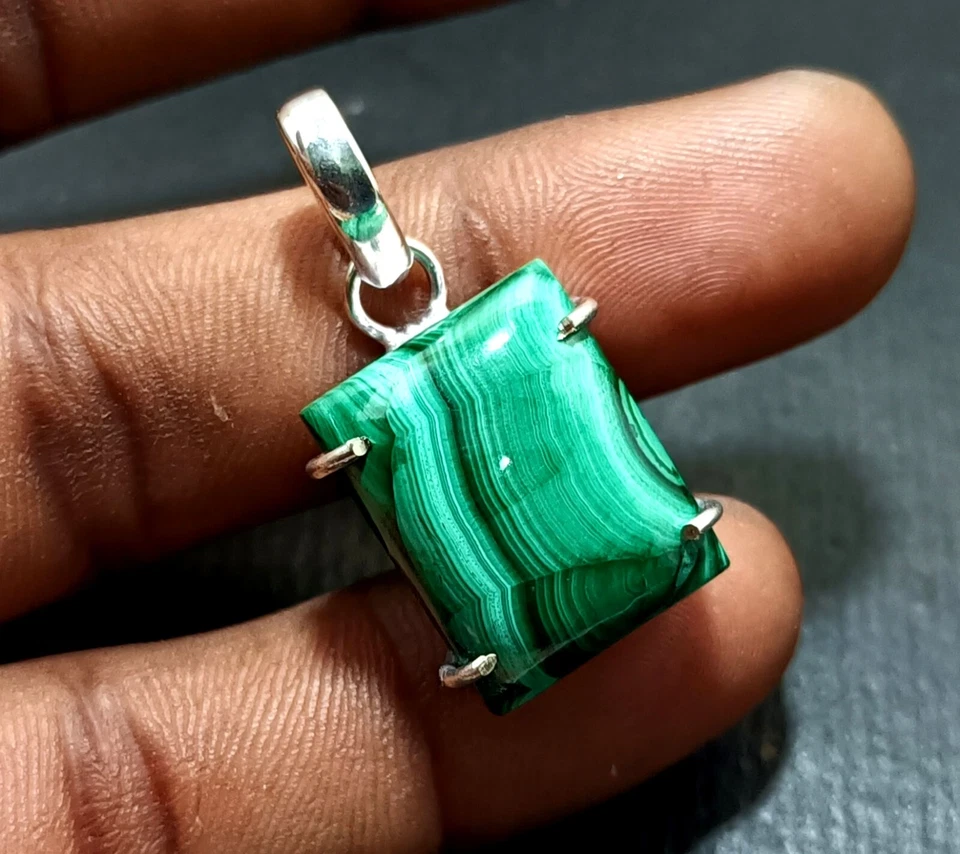 37.40Ct Natural Green Malachite Emerald Pendant In Solid Silver Gems For Jewelry - Image 4 of 4