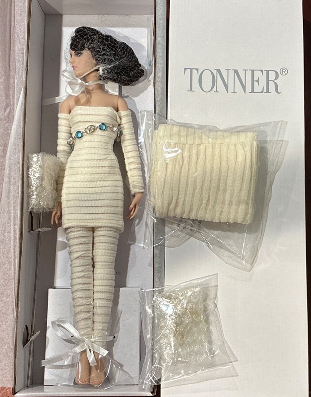 NIB 2012 Tonner Precarious Fierce 16" Fashion Doll Ltd Edition TRT12PRDD05