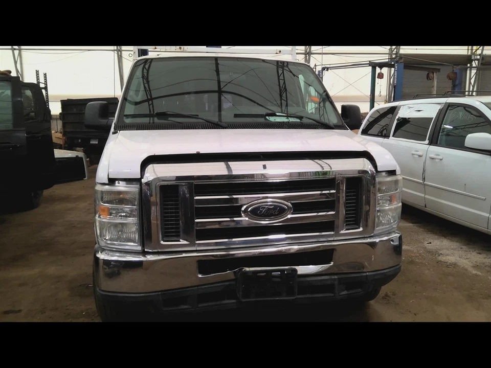 Radiator 8-280 Fits 00-14 FORD E150 VAN 6853481 - Image 2 of 4