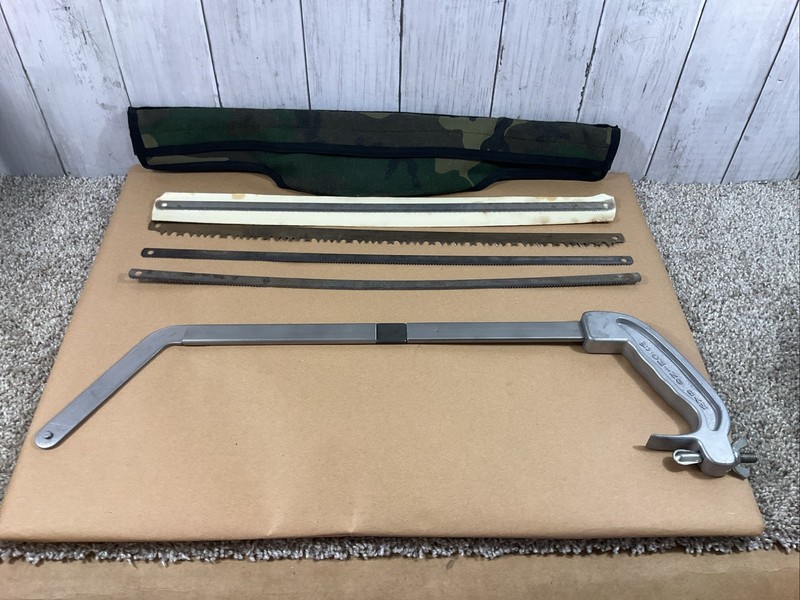 WYOMING Folding Game Saw w/ Camo Sheath & 4 Blades Hunting Camping Survival Tool