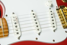 Fender MIM 50's Stratocaster / Dakota Red / Kinman HX Noiseless Pickups