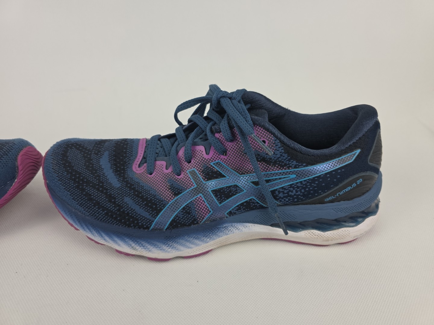 Asics Gel Nimbus 23 Womens Size 10 Running Shoes Navy Blue Purple 1012A885 thumbnail 5