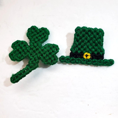 Lot of 2 St Patrick's Leprechaun Hat Shamrock Handmade Needlepoint Brooch Pins