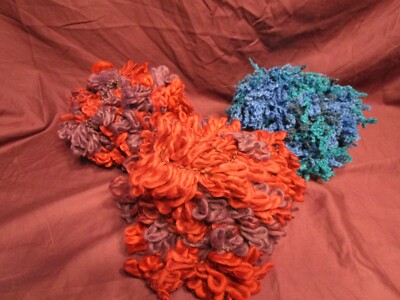 3 BALL OF CRAZY YARN 320G