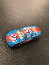 Vintage Pit Row Richard Petty 43 Die Cast Race Car Toy