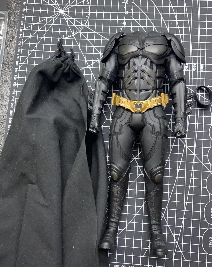 Hot Toys HT DX12 1/6 Batman Body Figure The Dark Knight Rises Collectible  12in.