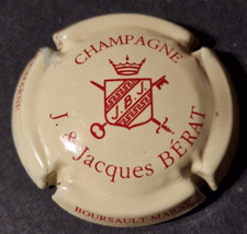 Lot lettre B - BERAT blason clef / 1 CAPSULE PLAQUES DE MUSELETS CHAMPAGNE