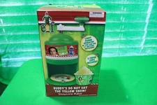 New Elf Buddy's snowcone Maker Do Not Eat Yellow Snow! Retail $50.00