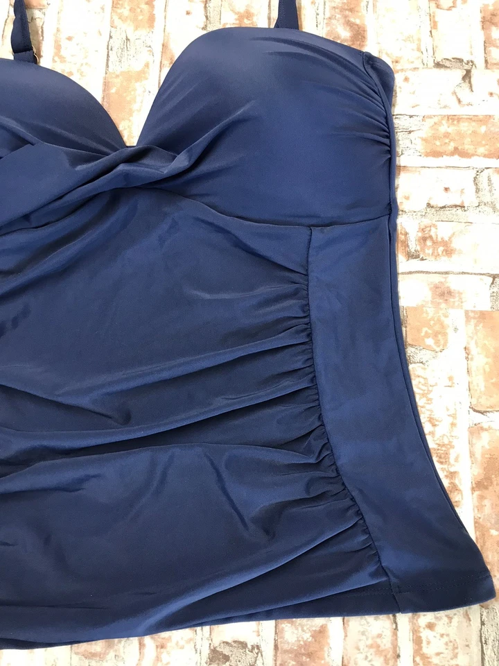 Traje de baño Tropical Escape 16 AZUL MARINO UNA pieza sujetador incorporado correas ajustables nuevo sin etiquetas Foto 3 de 4