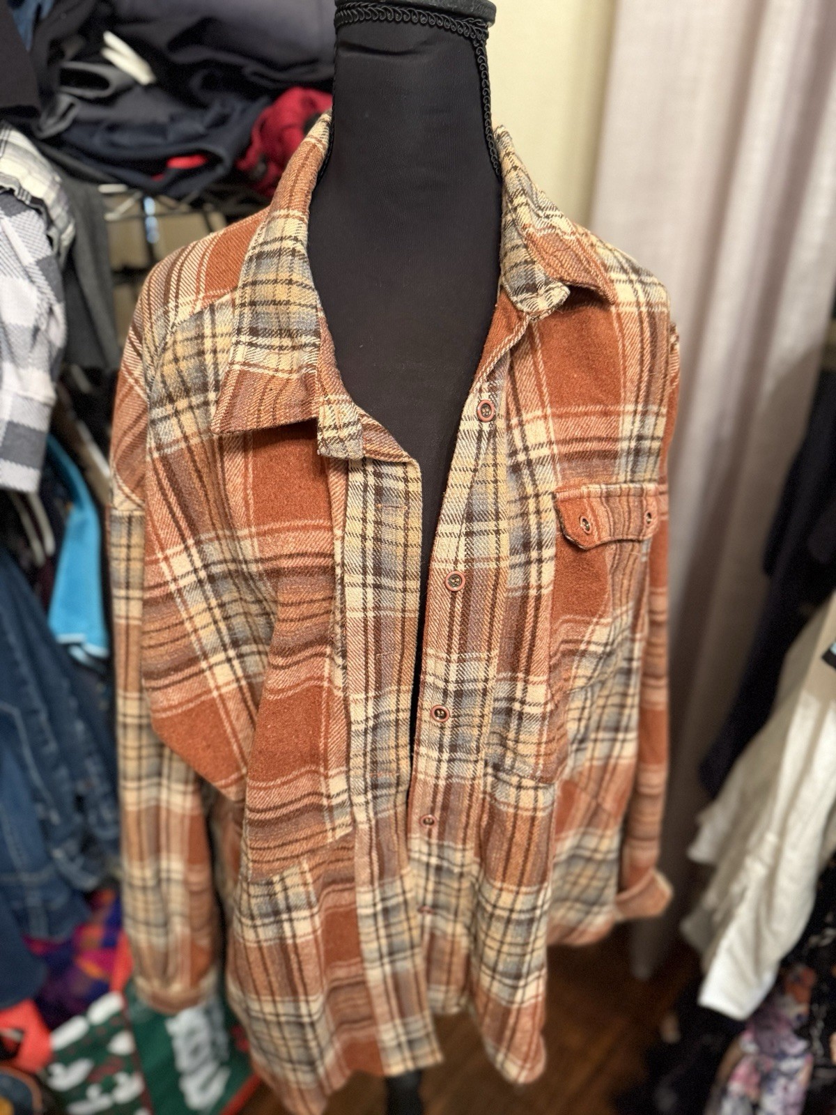 Umgee Plaid Shacket Size Medium - image 5