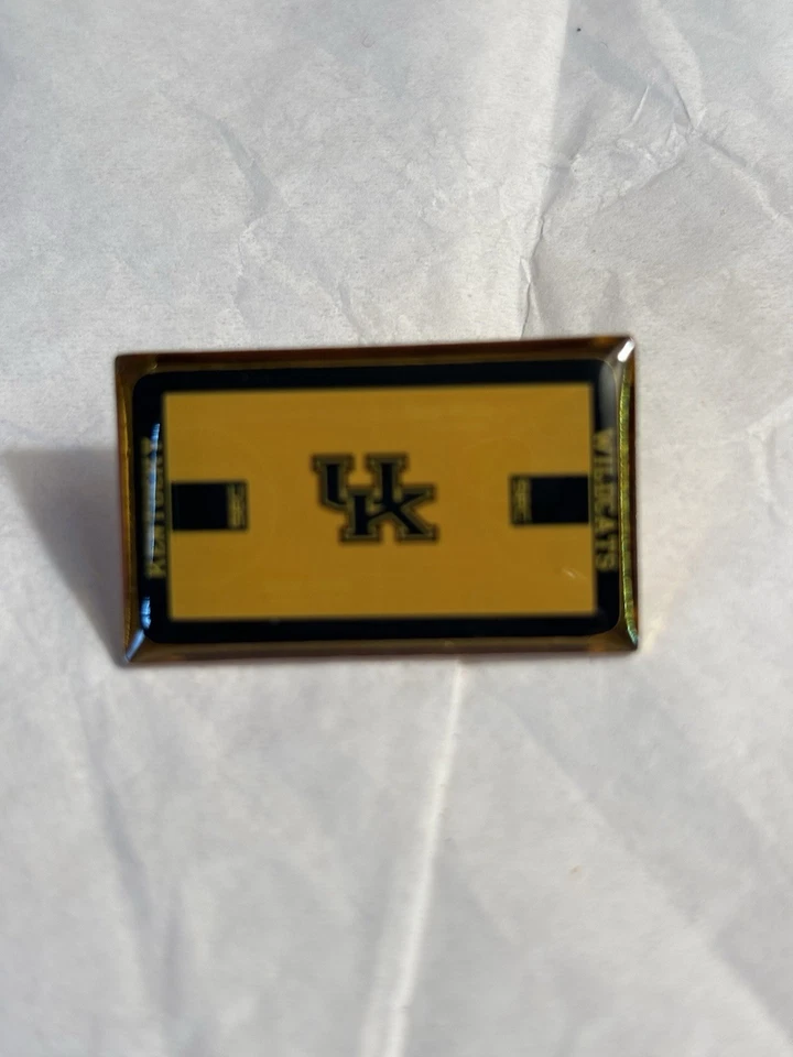 University Of Ky Vintage Lapel Pin Basketball Court Kentucky Wildcats - Image 2 of 4