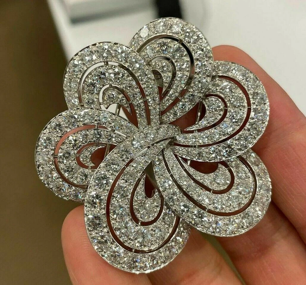 Fine jewelry brooches store and pins