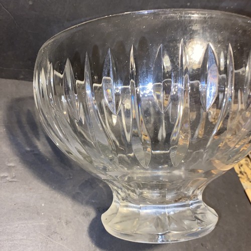 Marquis by Waterford Sheridan Bowl 10" Cut Crystal 7" H 1997 Has A Nice Ring - Picture 9 of 10