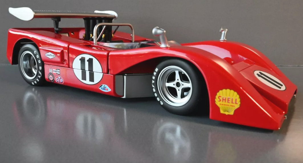 Mclaren w/Chevrolet 55Chevy57 Corvette V8 Engine1:18SCALE1966MODEL1957 1963 1967