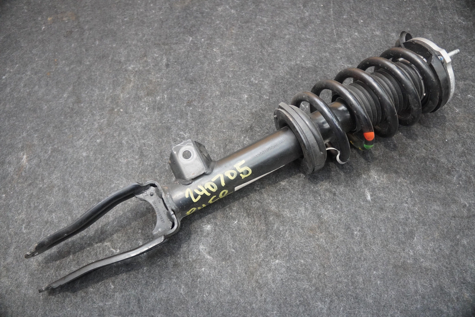 Front Right Shock Absorber Spring Coil Strut 670293705 OEM Maserati Grecale 2023