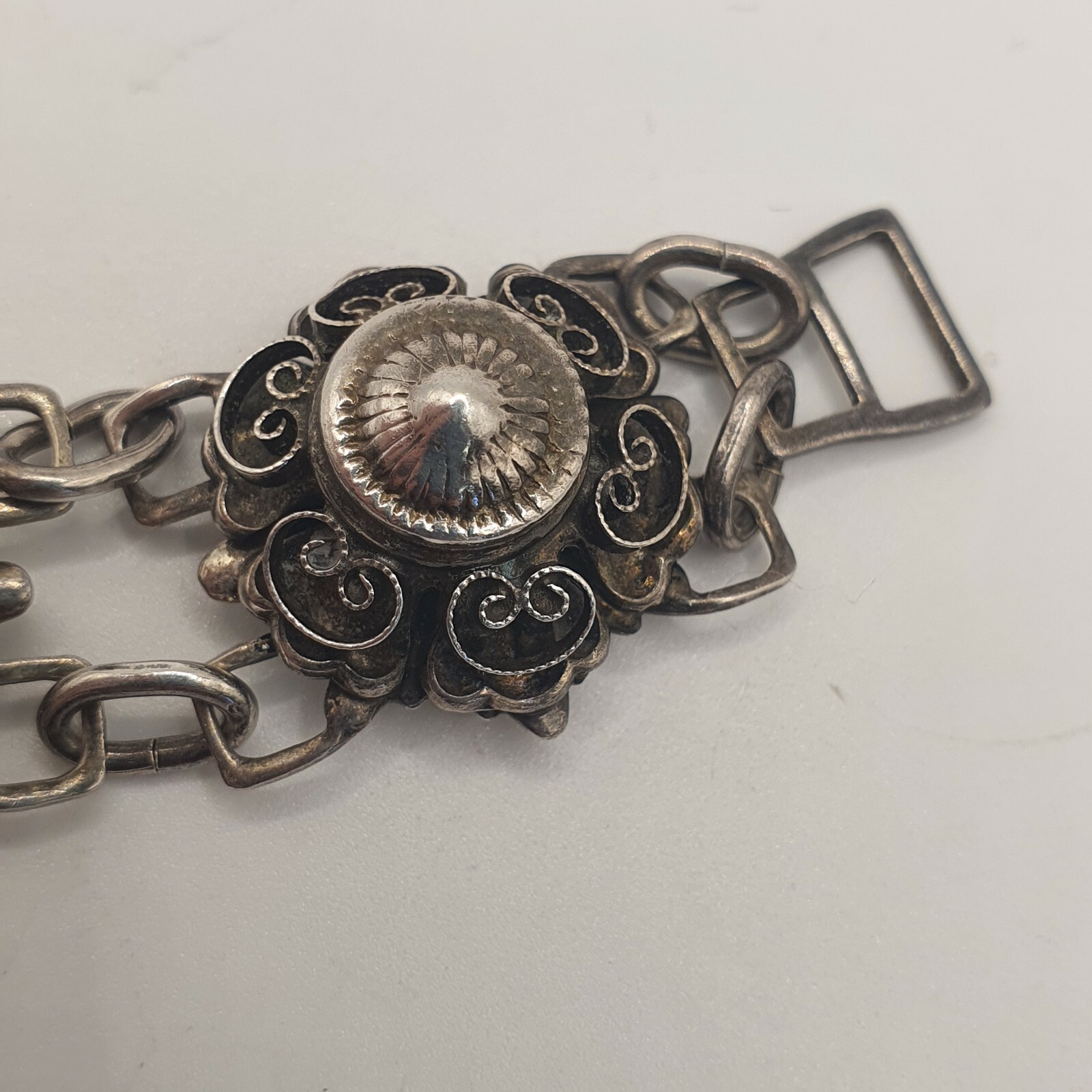 Photo 4 of Vintage Sterling Silver Filagree Flower Bracelet, unusual design 7" length, B113