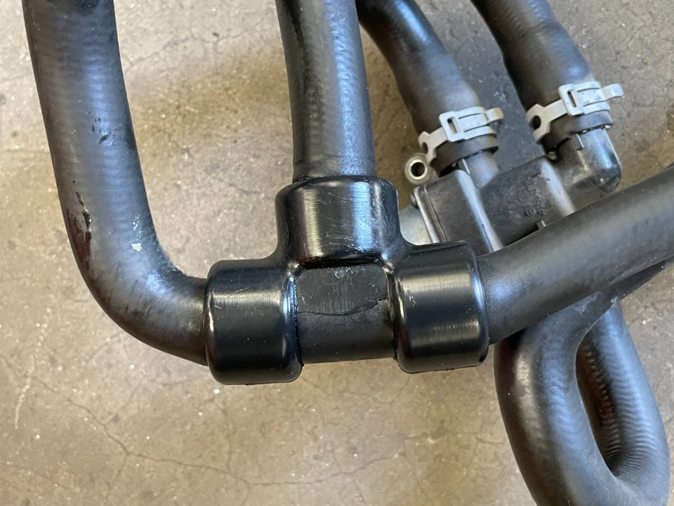 Manguera de alimentación de calefacción delantera Lotus Evora 2010-2014 3,5 L 1612 OEM Foto 3 de 4