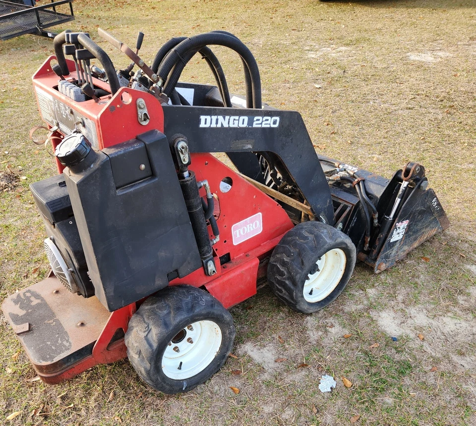 Minicargadora Kohler 20HP OHV Toro Dingo 220 🔥 329.2=pocas horas🔥 Foto 3 de 4